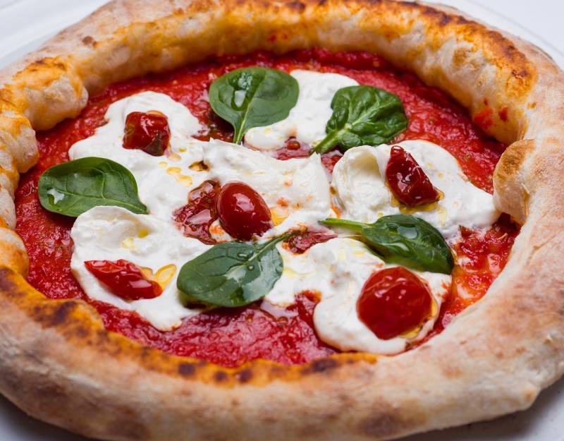 24 cm-es pizzák